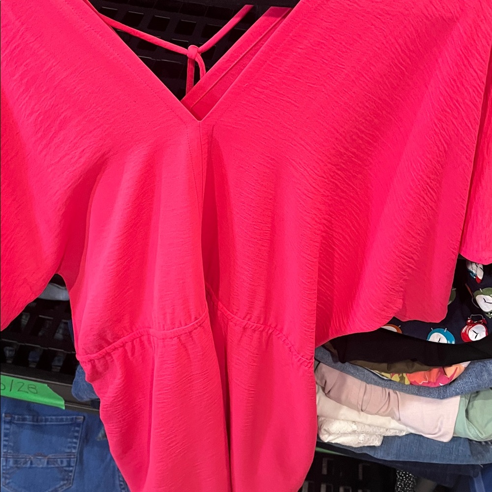 ESQUALO Vibrant Pink V-Neck Top